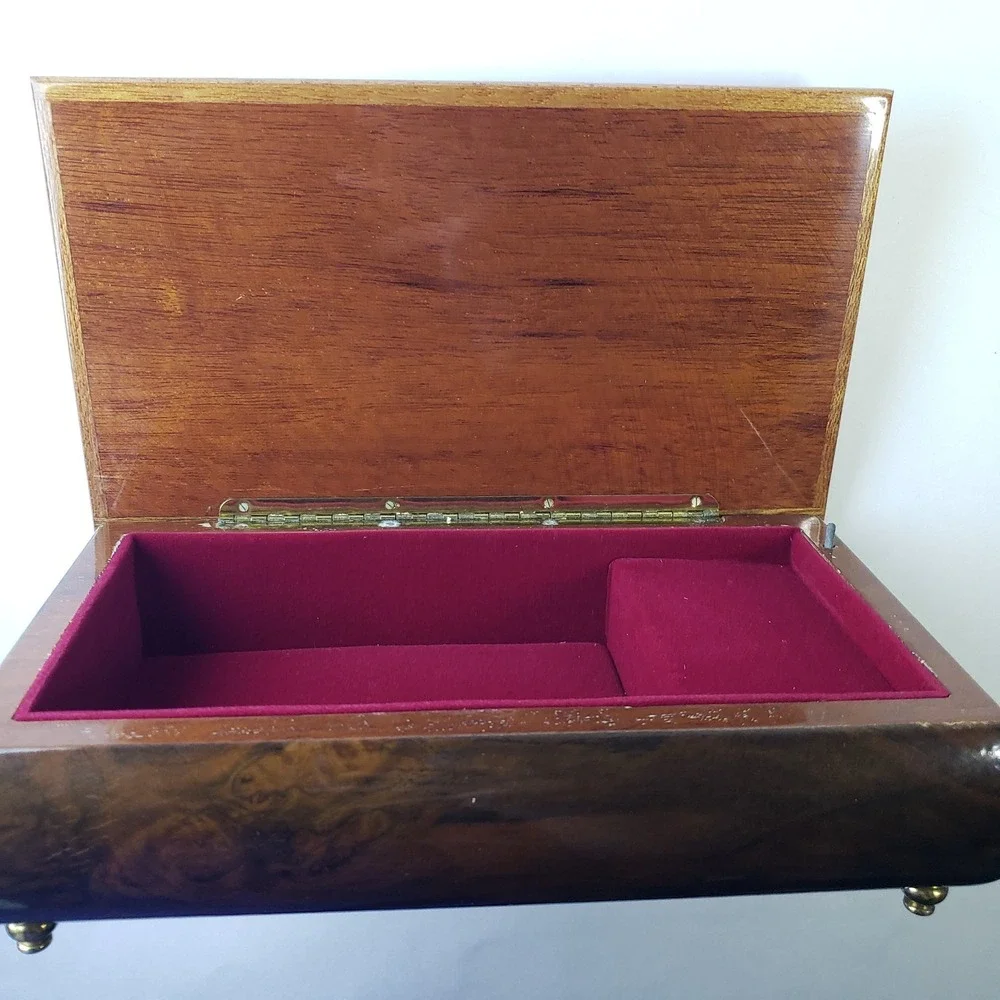 Vintage Reuge Swiss Musical Movement Lefton Jewelry Box Glossy Wood with Doves